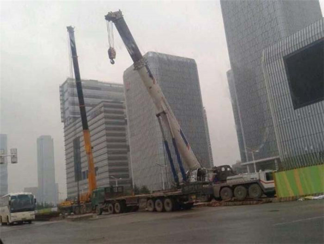 五常市“自动找平”—— 吊车的 “平地神器” 技术